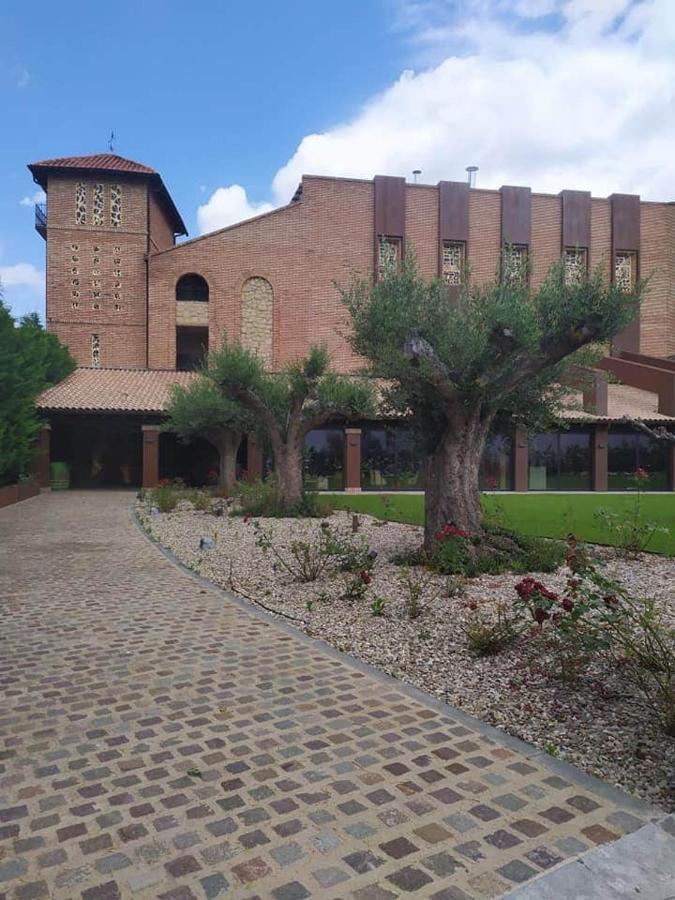 Hotel Vinicola Real-200 Monges Albelda De Iregua Εξωτερικό φωτογραφία