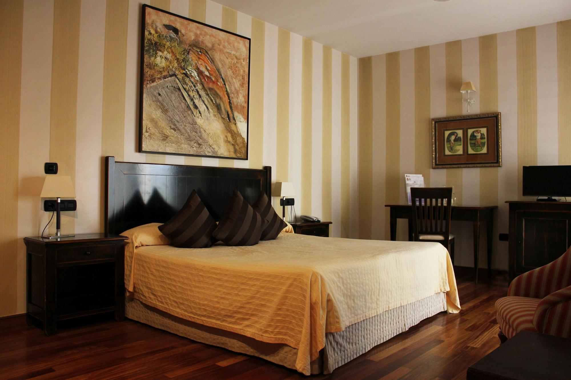 Hotel Vinicola Real-200 Monges Albelda De Iregua Εξωτερικό φωτογραφία