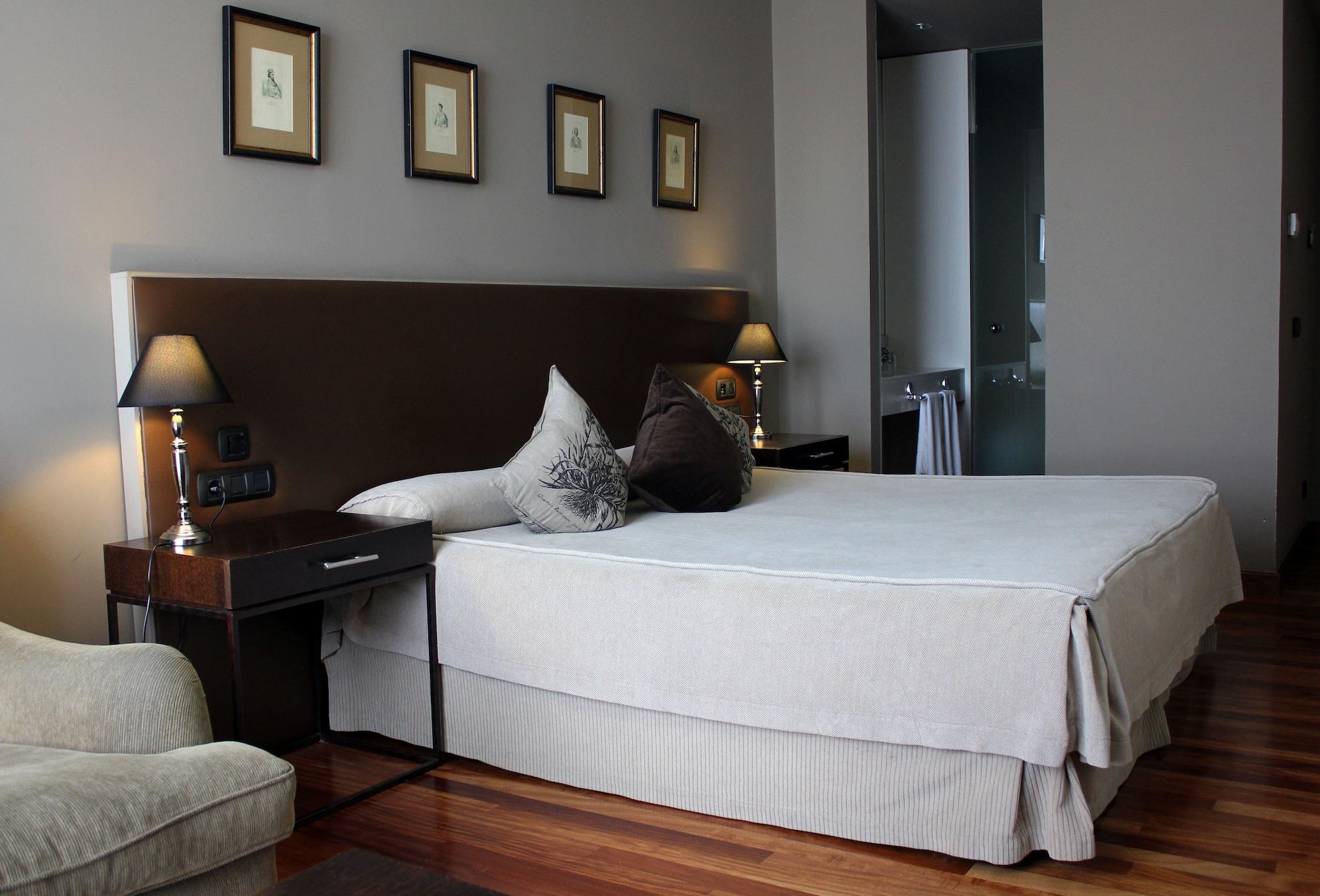 Hotel Vinicola Real-200 Monges Albelda De Iregua Εξωτερικό φωτογραφία