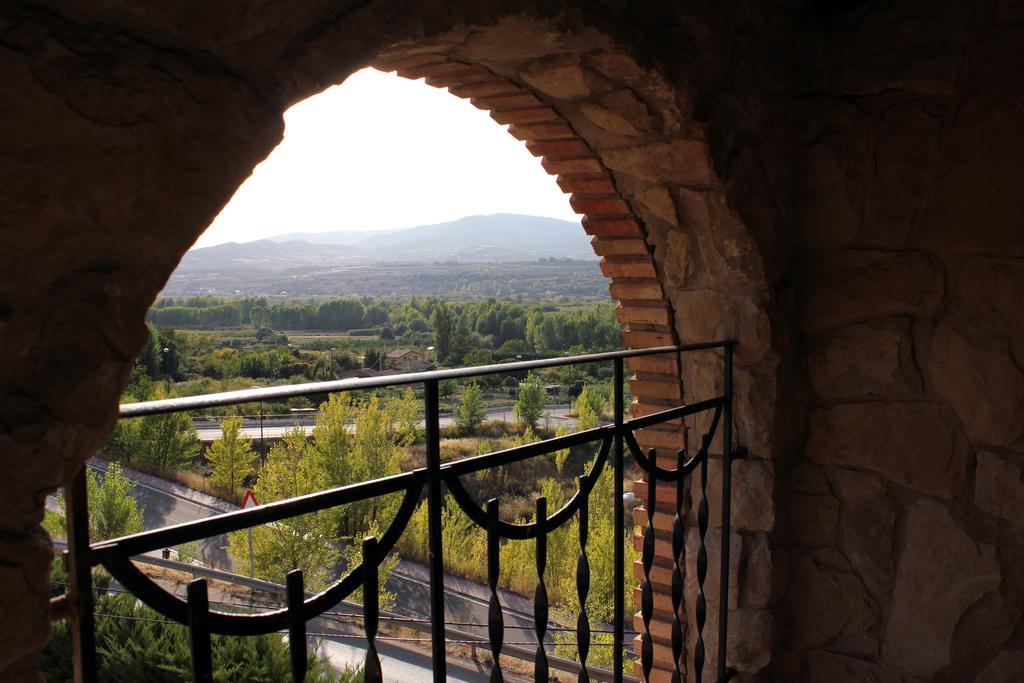 Hotel Vinicola Real-200 Monges Albelda De Iregua Εξωτερικό φωτογραφία